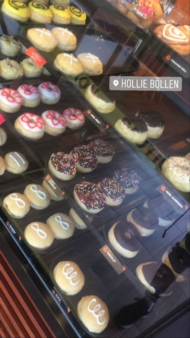 Lugar Hollie Böllen - Doughnuts & Coffee