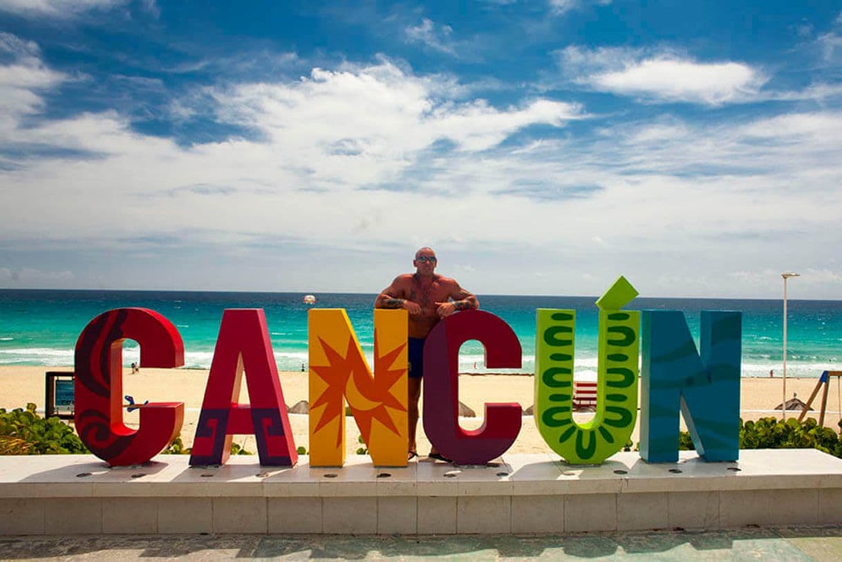 Lugar Playa Delfines Cancun