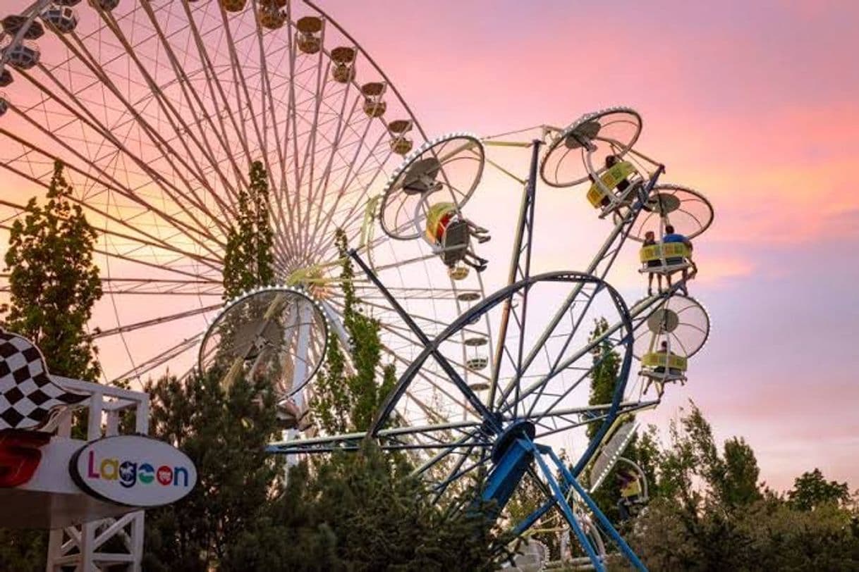 Lugar Lagoon Amusement Park