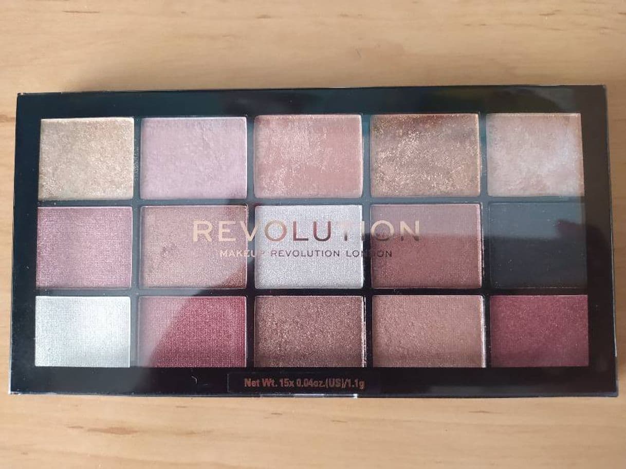 Beauty Maquillaje Revolution Reloaded Sombras palé Iconic Division