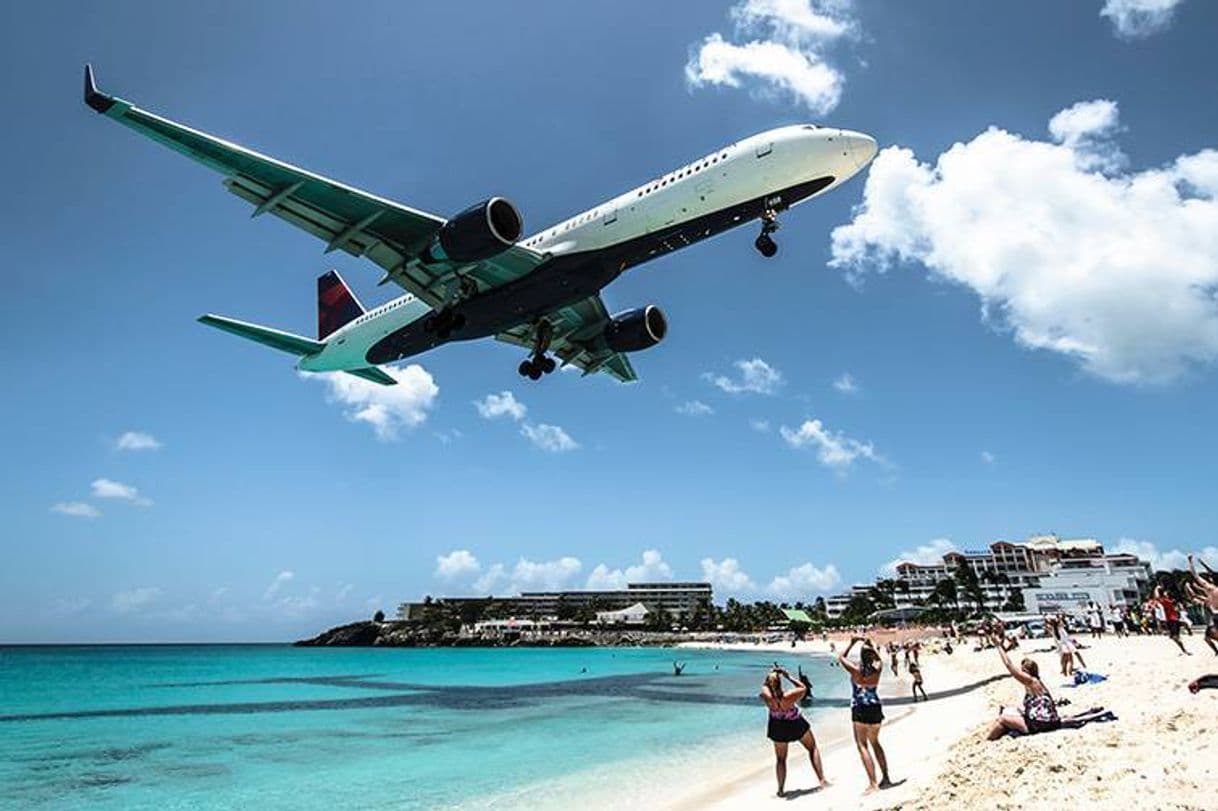 Place Maho Beach