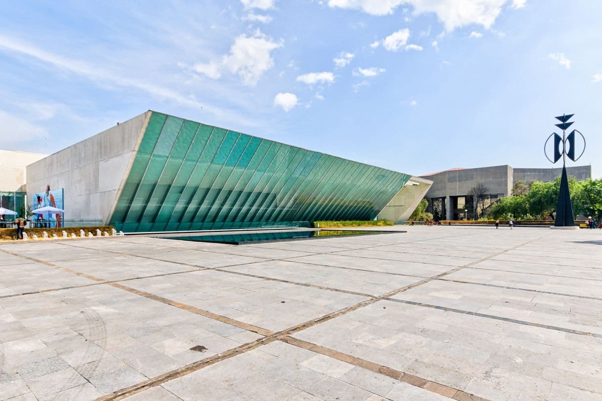 Lugar Museo Universitario Arte Contemporáneo