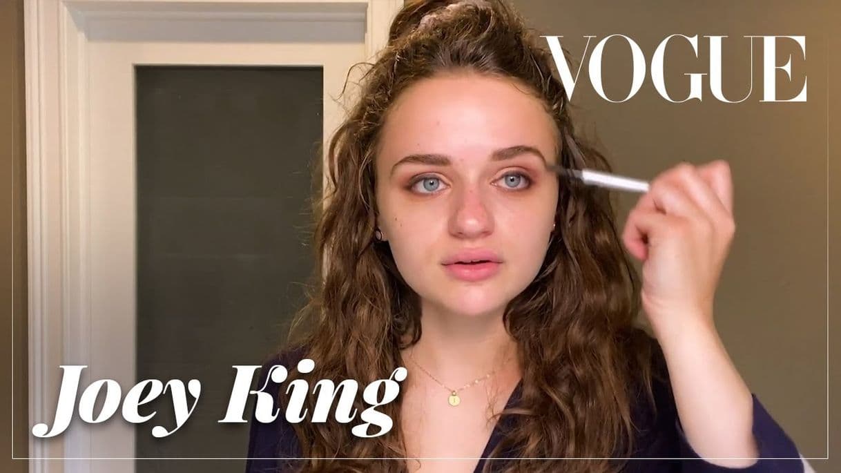 Moda Joey King nos muestra cómo lucir radiantes con un maquillaje fácil ...