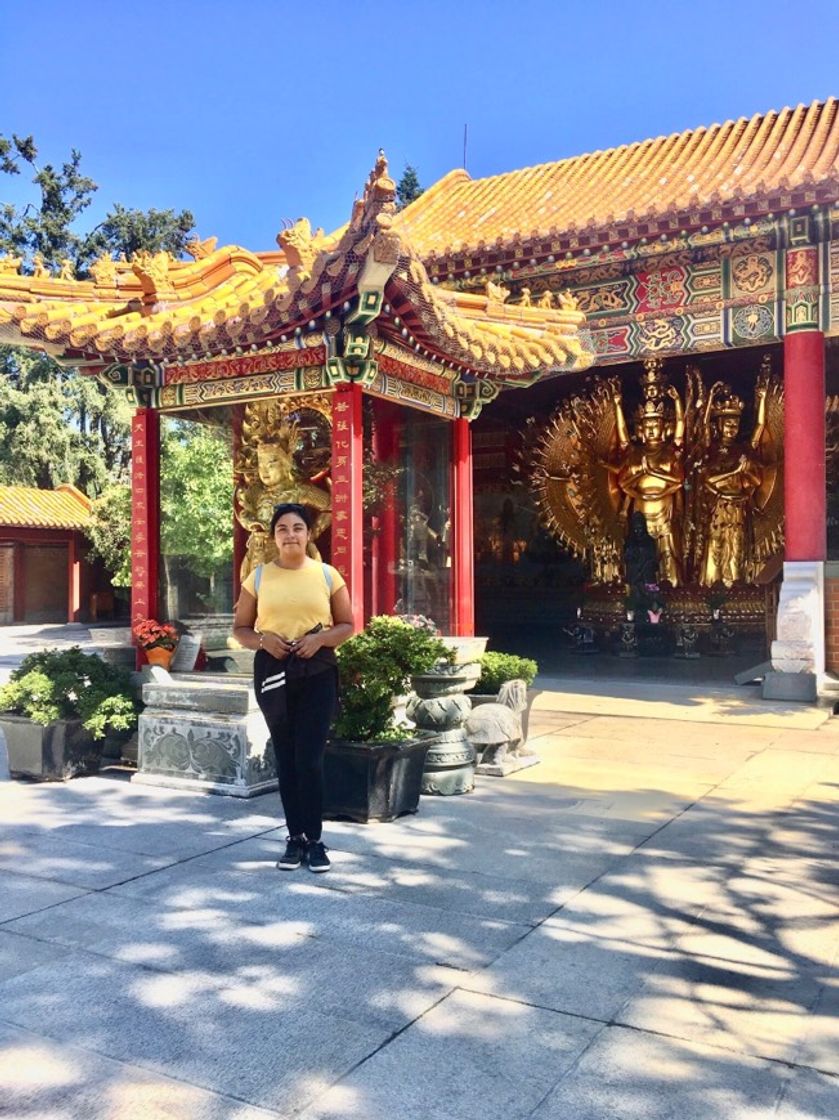 Place Ling Yen Mountain Temple Canada