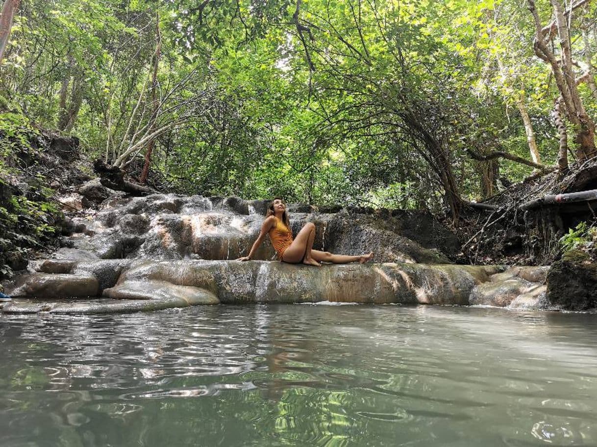 Lugar Poza Azúl