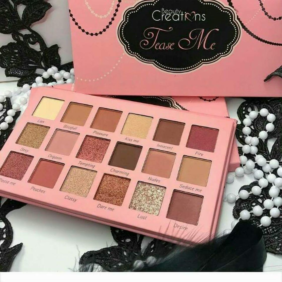 Producto TEASE ME EYESHADOW PALETTE