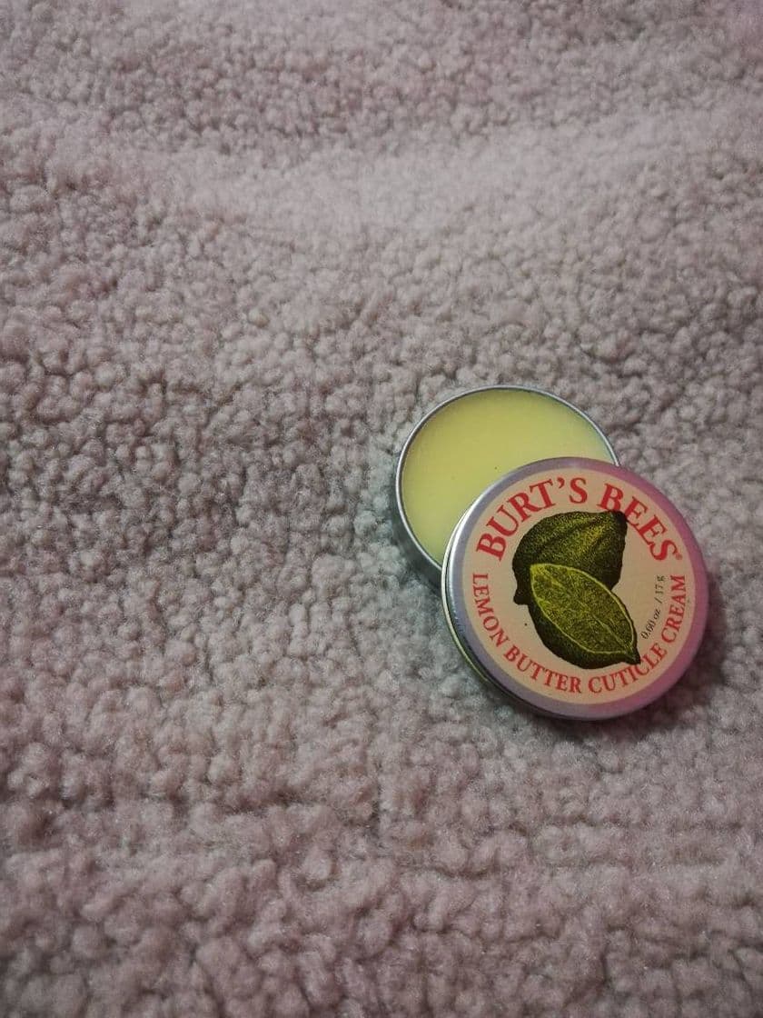 Producto Crema para Cutículas de Mantequilla de Limón Burts Bees