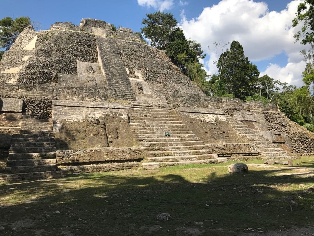 Place Lamanai Archaeological Reserve