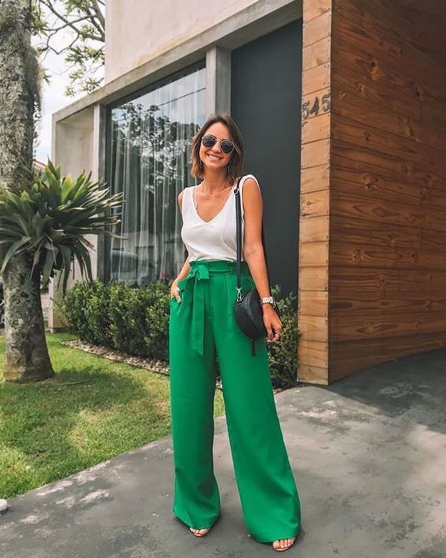 Moda Calça pantalona verde, look perfeito! 💚