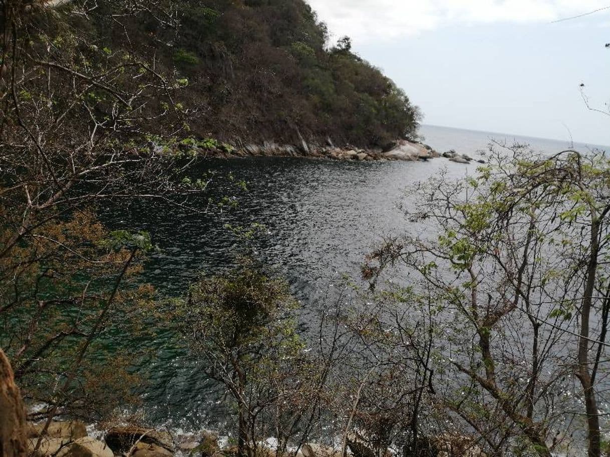 Lugar Colomitos Beach