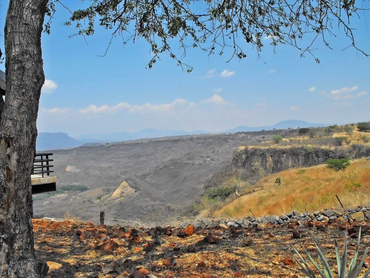 Lugar Mirador Barranca de Tequila desde La sierra de El Salvador