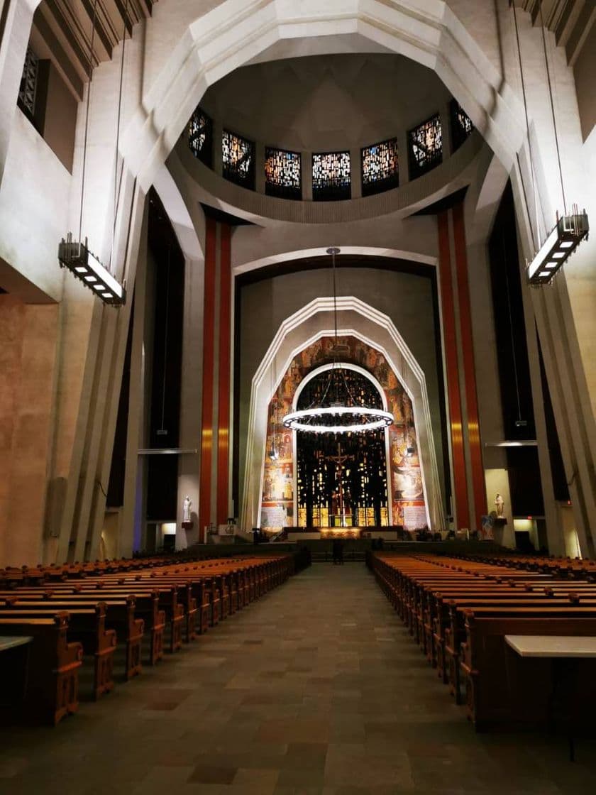 Lugar Saint Joseph's Oratory of Mount Royal