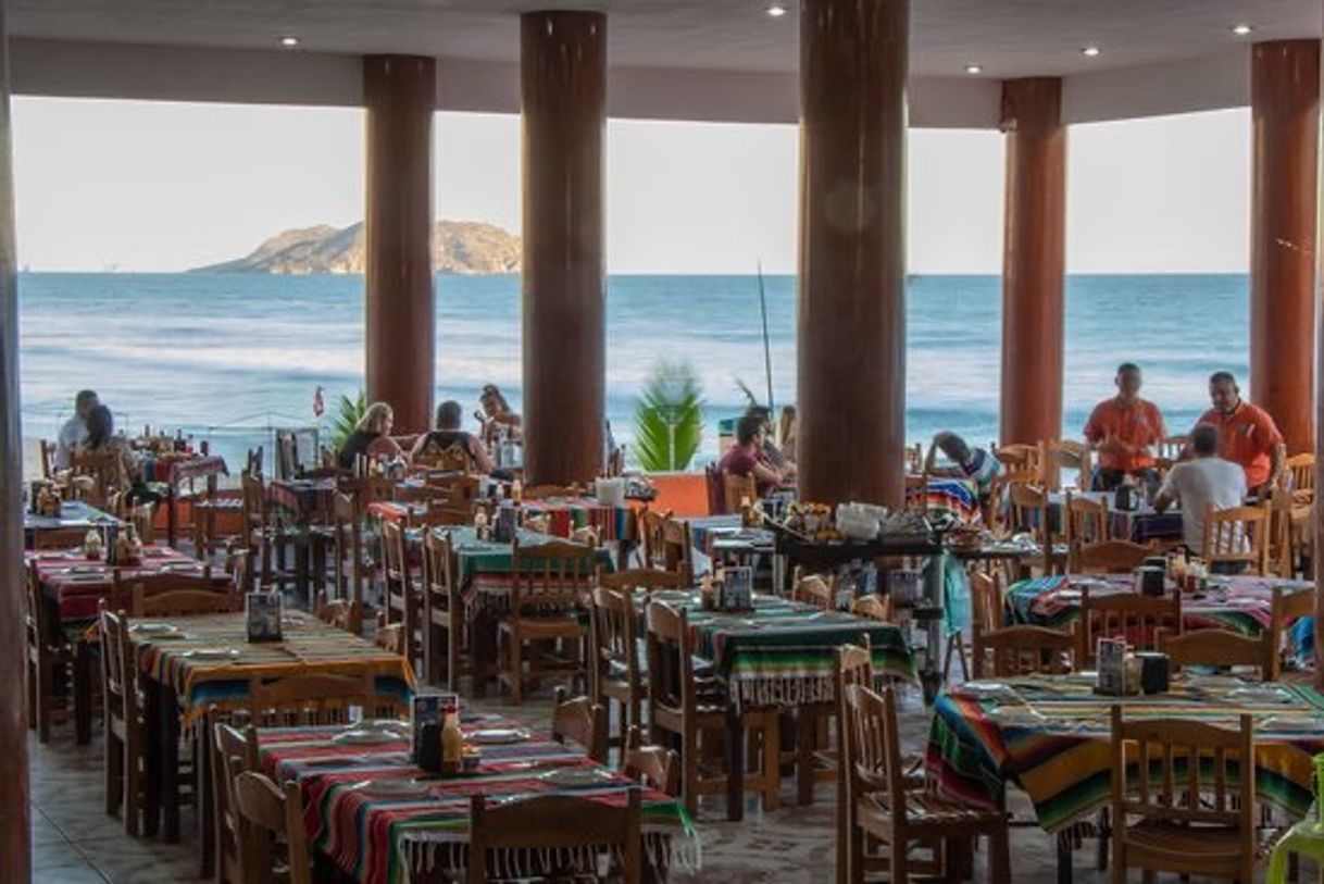 Restaurants Playa Las Brujas