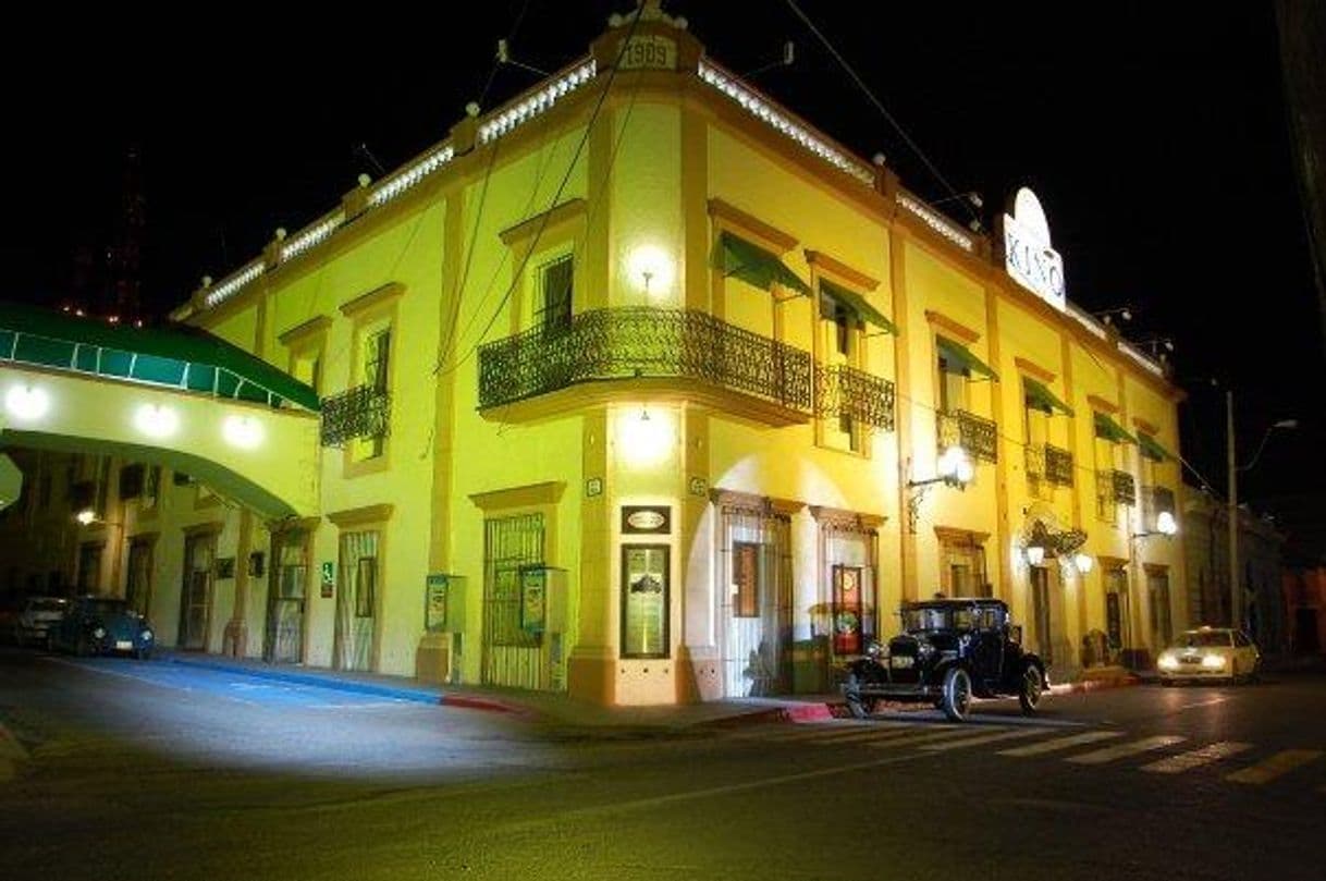 Lugar Hotel Suites Kino