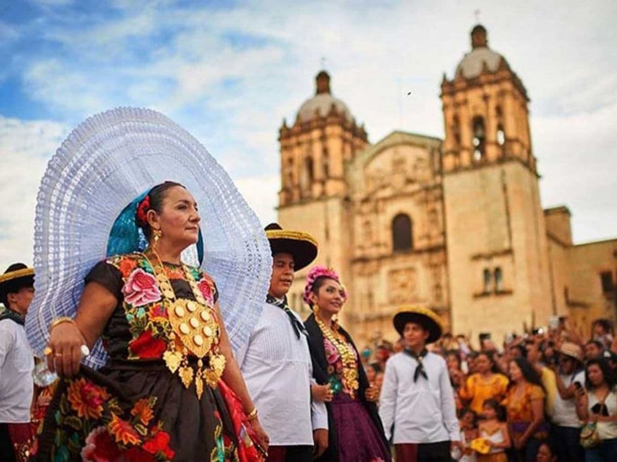 Restaurantes Guelaguetza