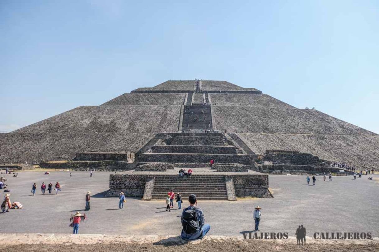 Lugar Teotihuacan-Entrada-Pirámides.