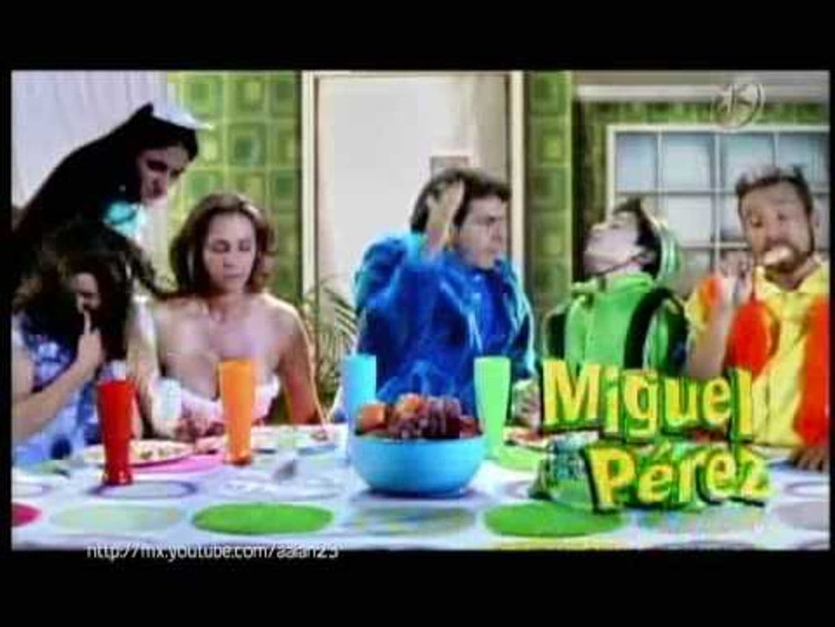 Moda La Familia P. Luche - YouTube