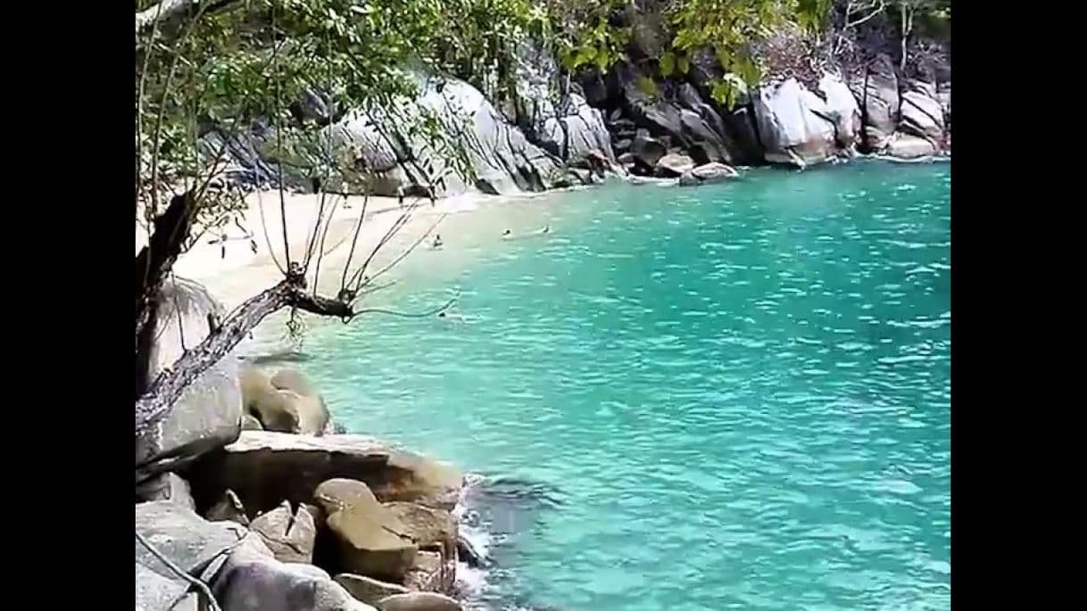 Lugar Colomitos Beach