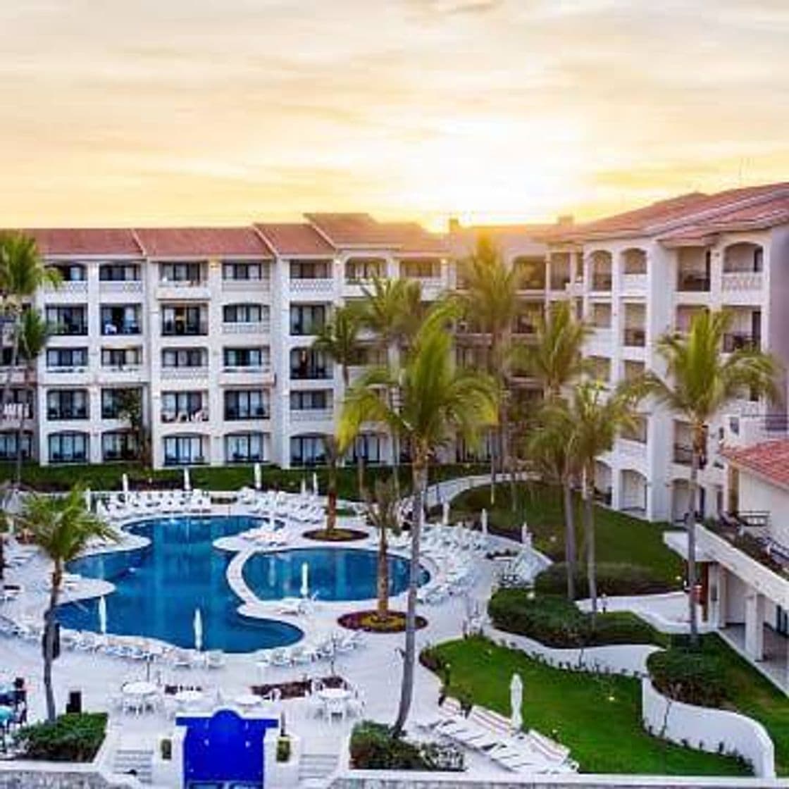 Lugar Pueblo Bonito Emerald Bay Resort & Spa