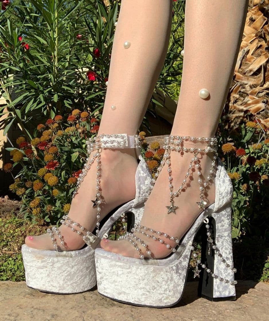 Moda outta my shell platform heels 