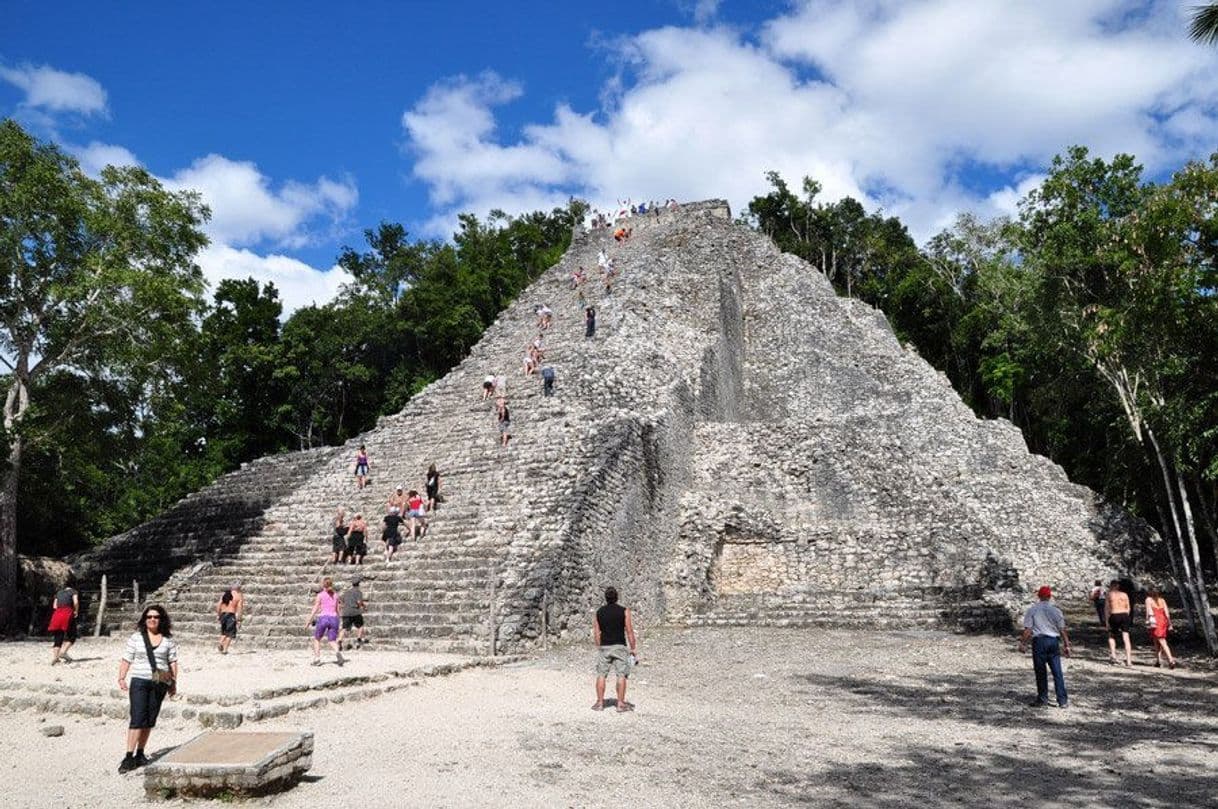 Lugar Cobá