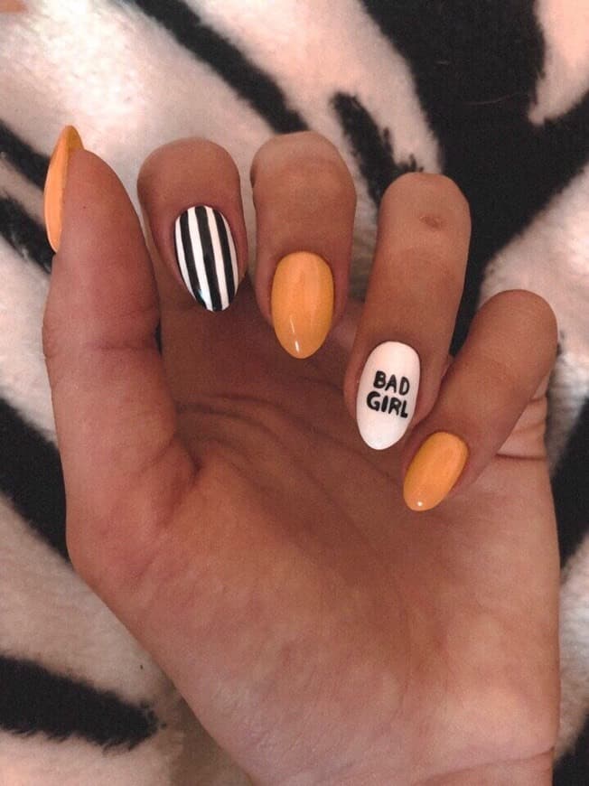 Producto Uñas para Verano ☀️🧡