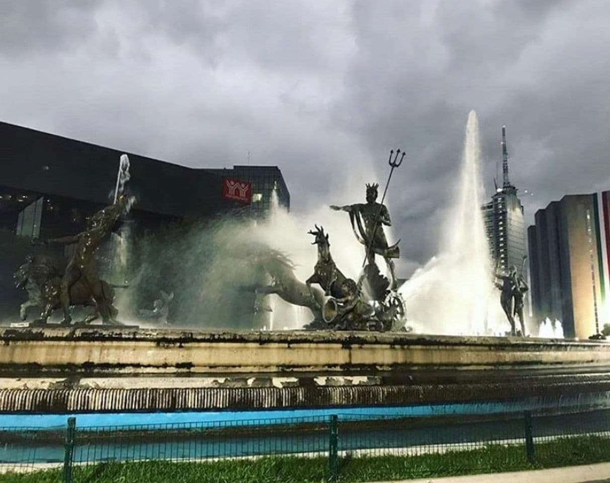 Lugar Fuente de Neptuno