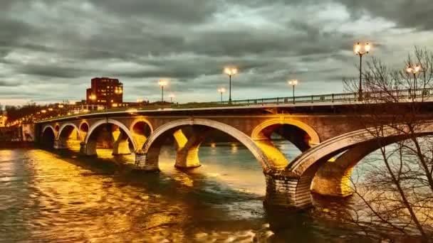 Place Pont des Catalans