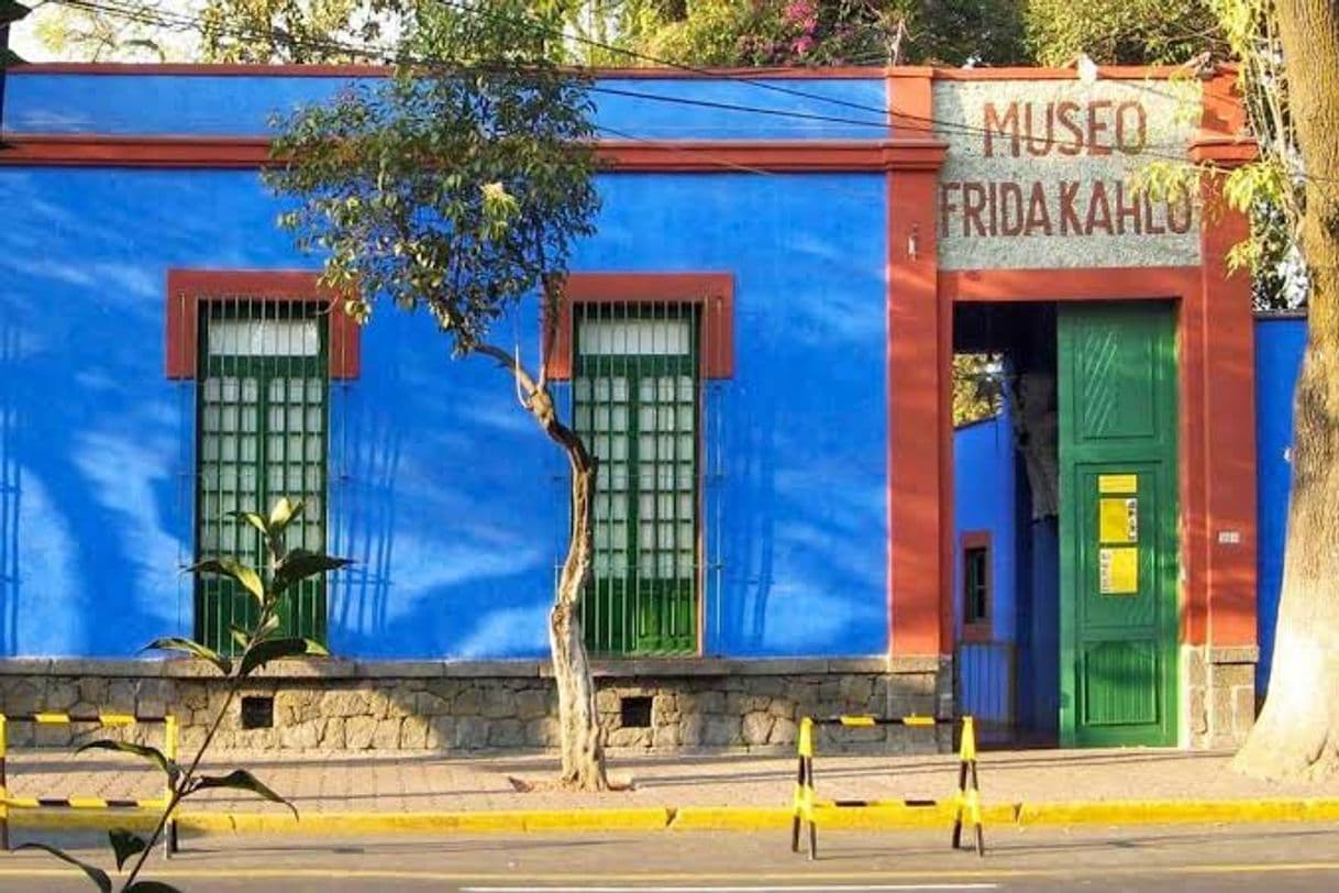 Fashion La Casa Azul – Museo Frida Kahlo