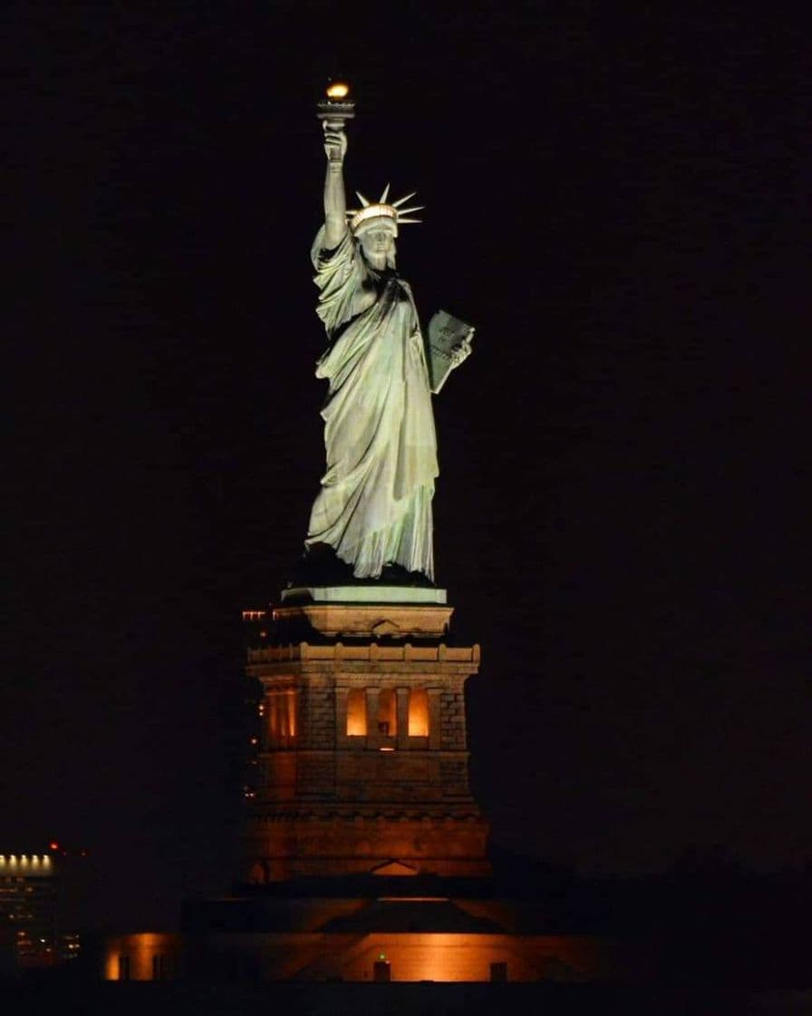 Lugar Liberty Island