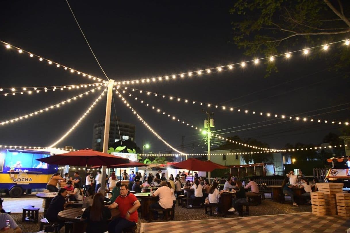 Restaurantes El Estadio Food Truck Park