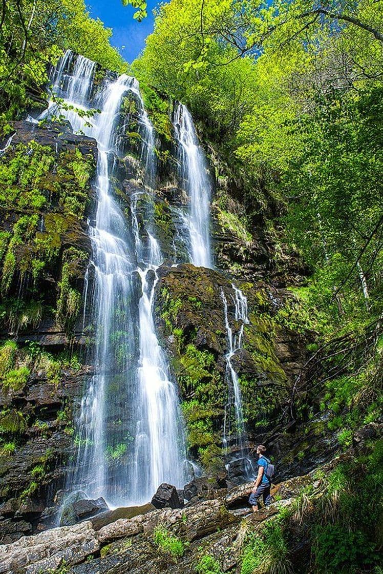 Place Ruta de la Cascada de Seimeira