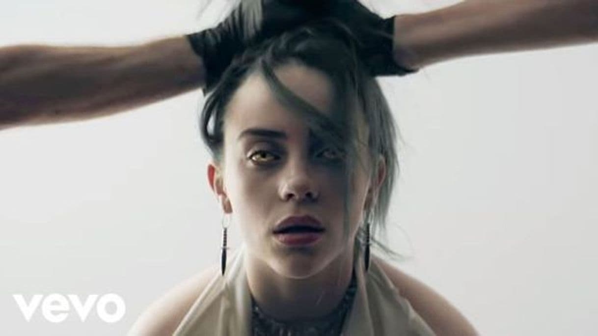 Moda Billie Eilish - bury a friend - YouTube