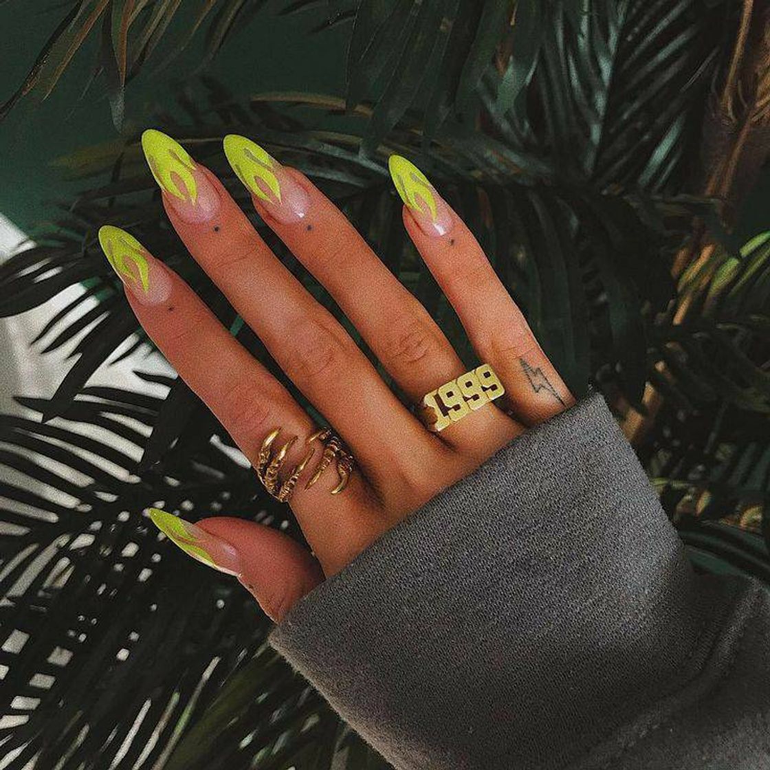 Moda Nails neon