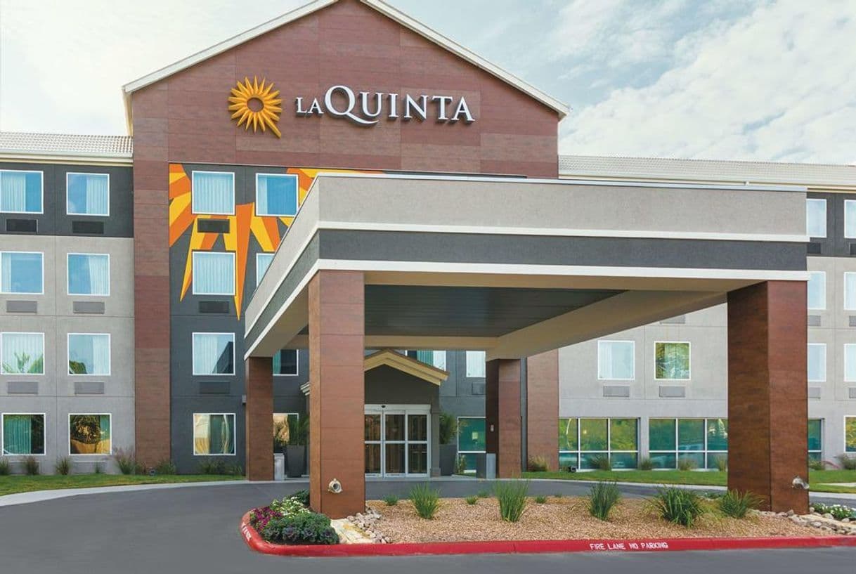 Fashion La Quinta Inn & Suites by Wyndham Times Square South | Hoteles ...