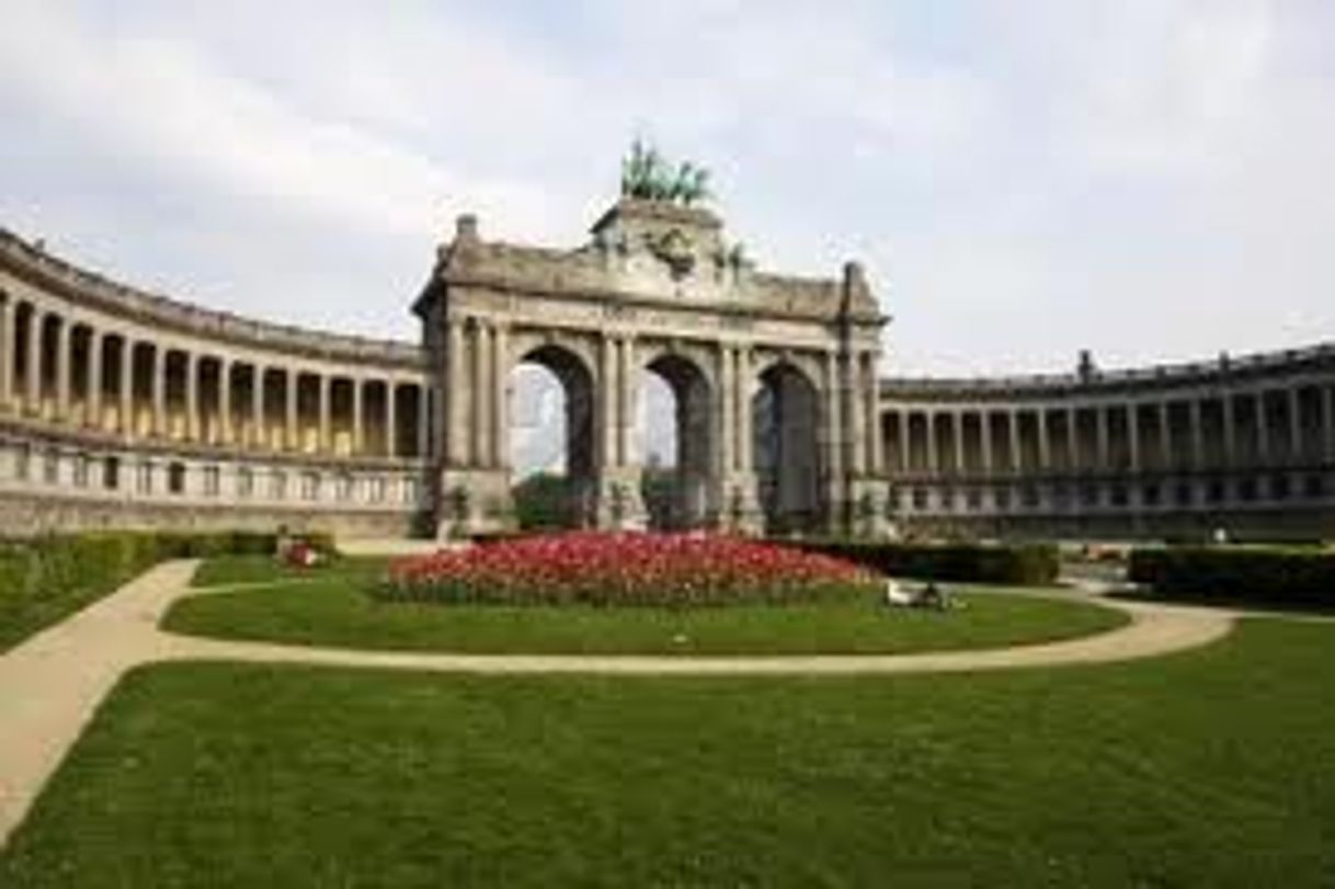 Place Parque del Cincuentenario