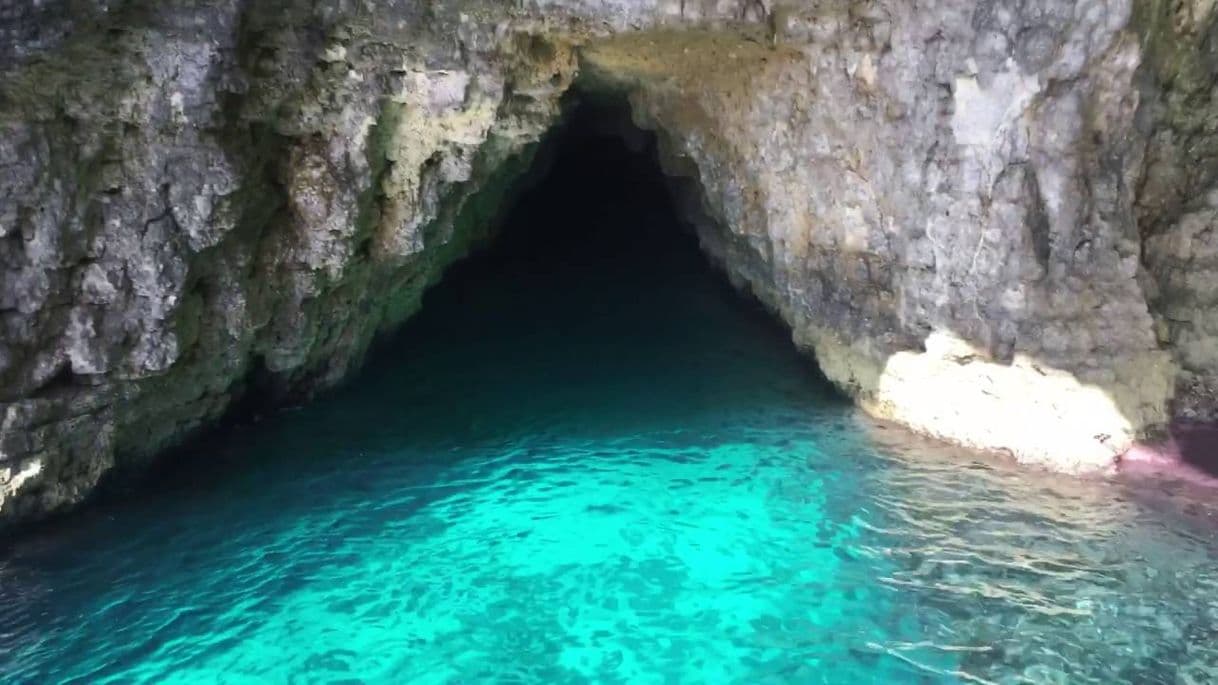 Lugar Cueva Azul