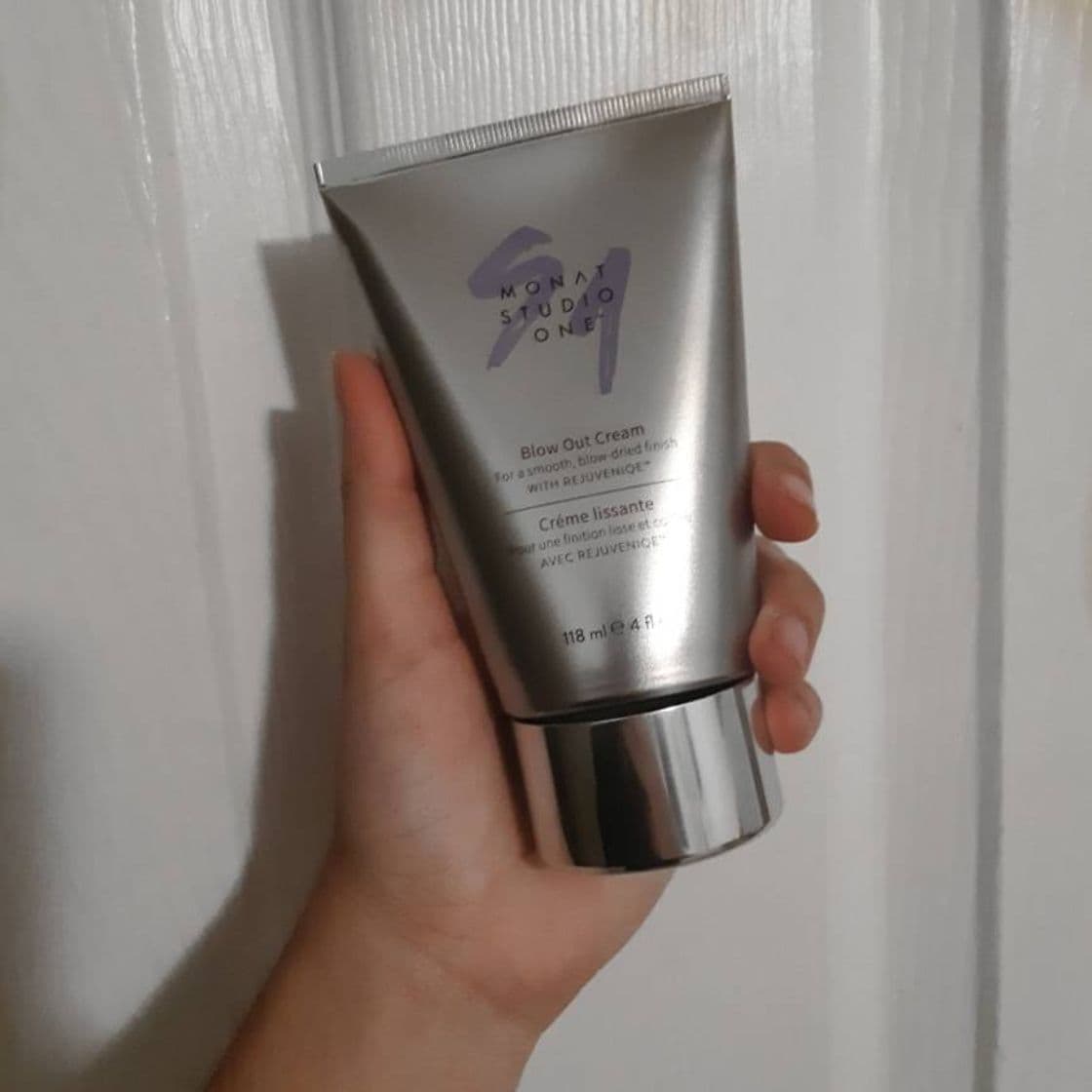 Moda Blow out cream by Monat 