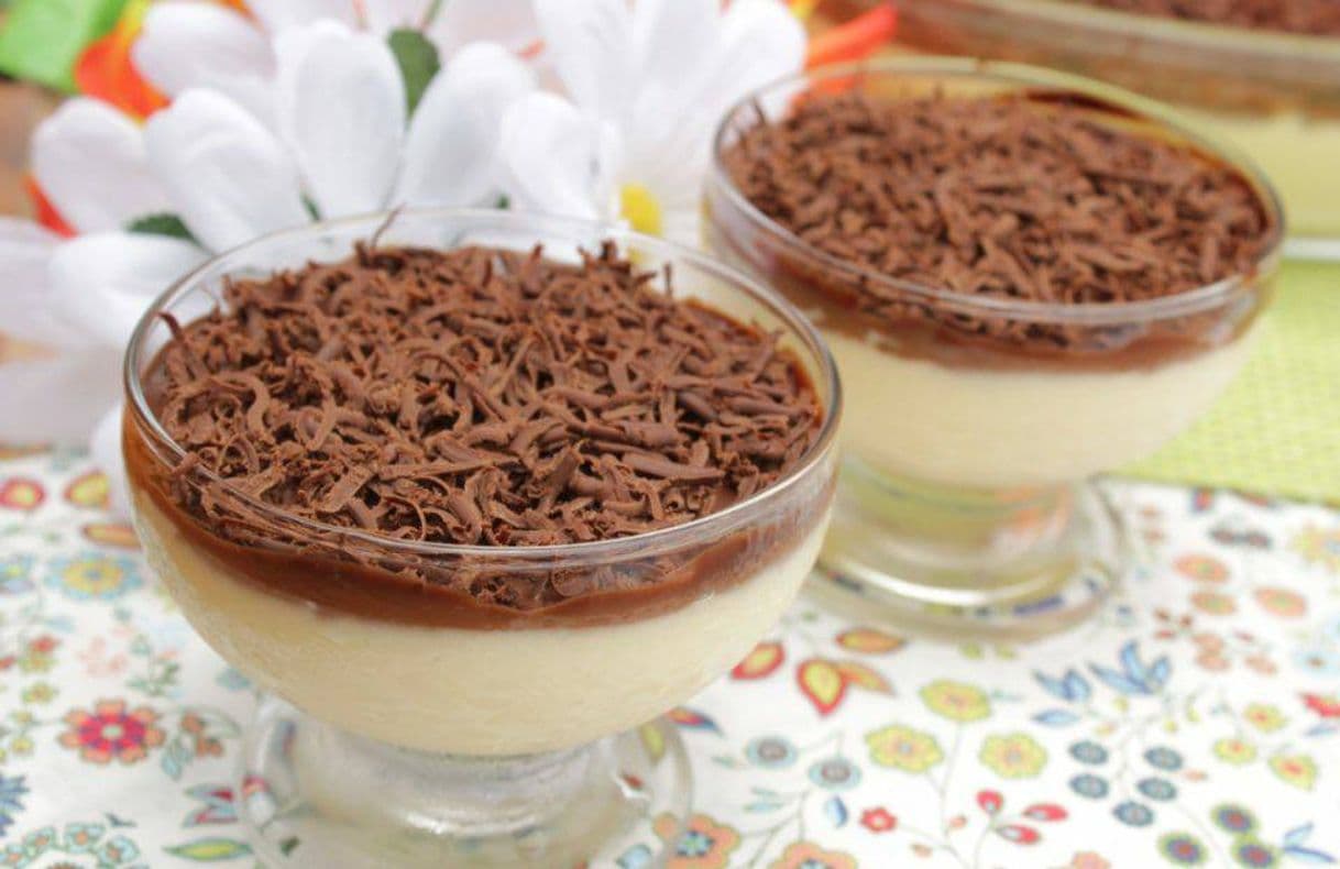 Fashion Mousse de Maracujá com Cobertura de Chocolate 