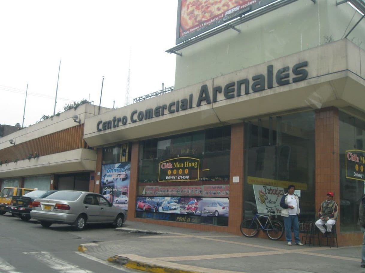 Lugar C.C. Arenales Plaza