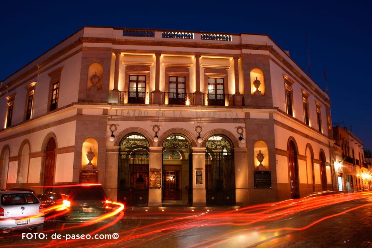 Place Teatro de la República