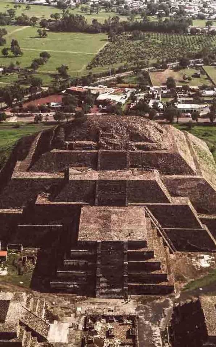 Lugar Piramides De Teotihuacan