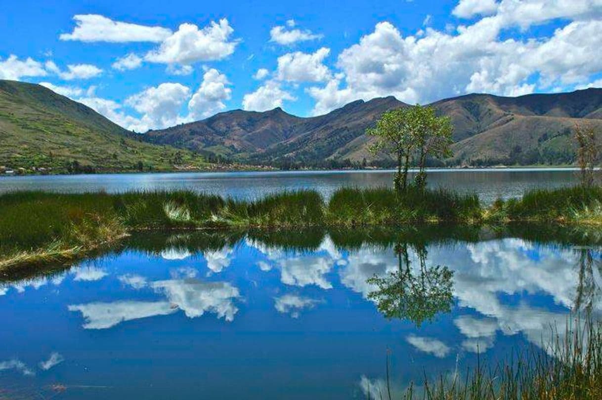 Place Laguna de Paca