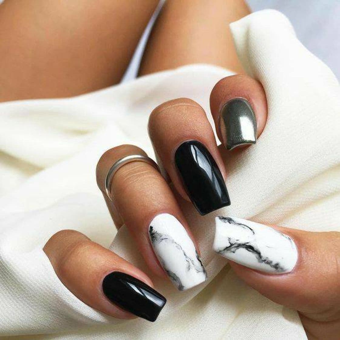 Fashion Marble nails