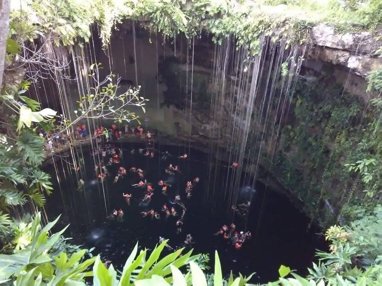 Lugar Cenote Ik-Kil