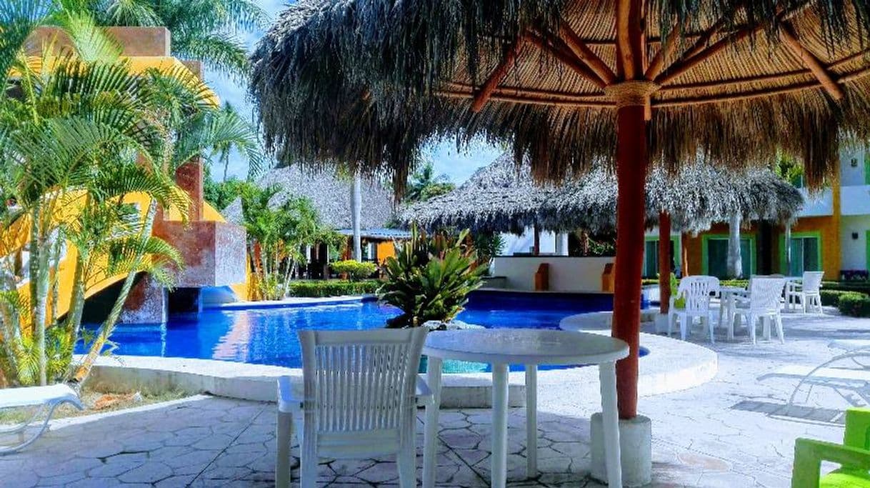 Lugar Hotel Villas CocoMango