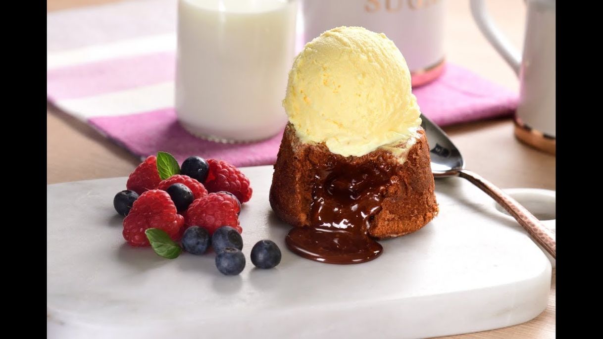 Moda Lava Cake relleno de dulce de leche - YouTube