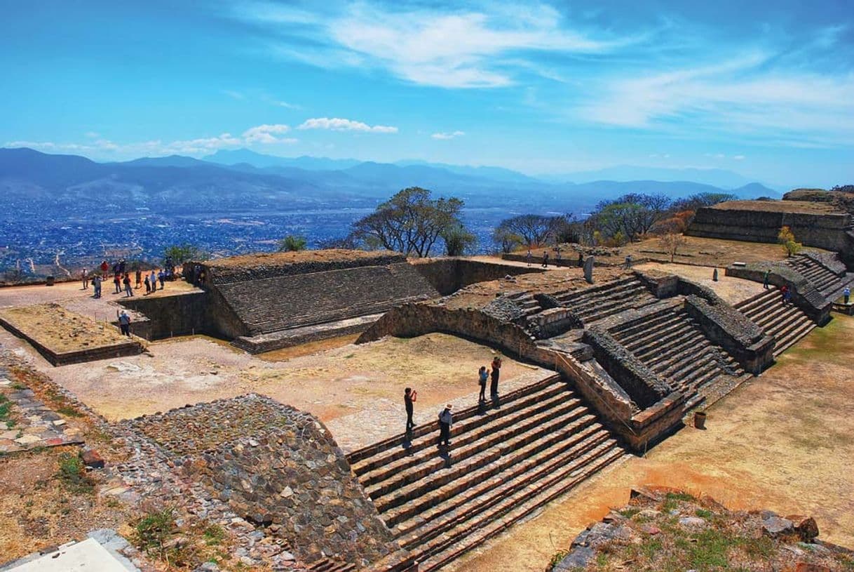 Place Monte Albán