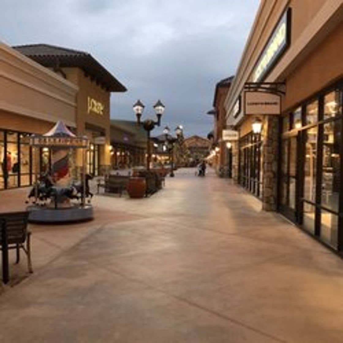 Lugar Outlets at Tejon