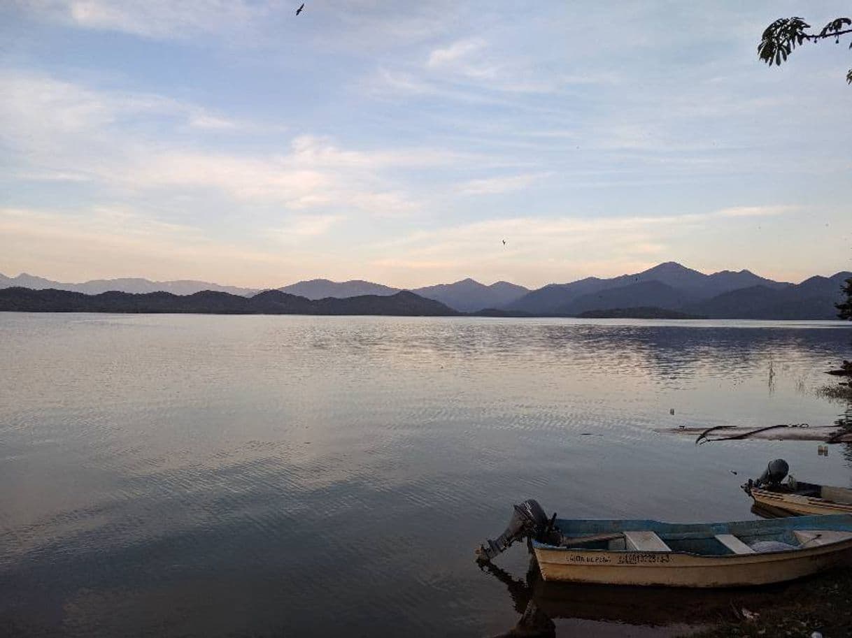 Restaurantes Presa Cajon De Peña